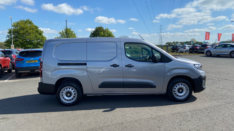 Vauxhall Combo Cargo Combo Xl Diesel 1.5 Turbo D 100ps Prime Plus H1 Van